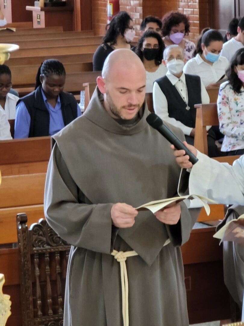 Three novices profess vows in Peru 1