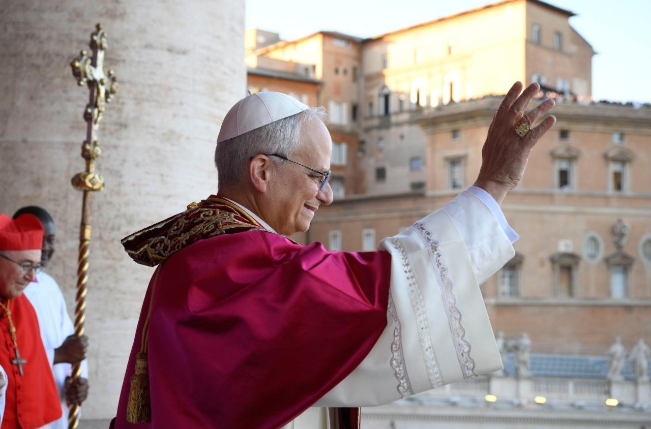 Pope Leo XIV Urbi et Orbi first blessing
